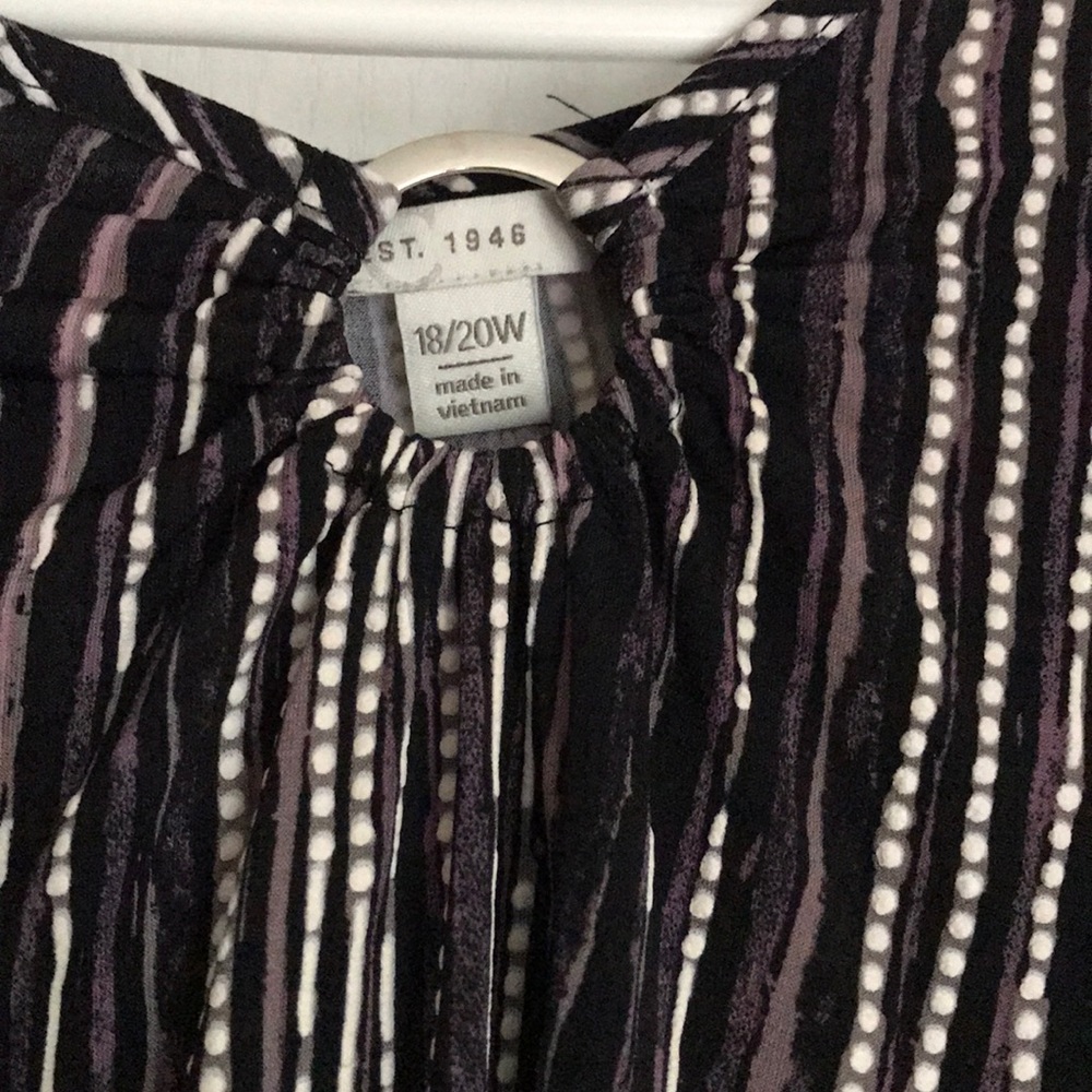 Blouse - Picture 2 of 3